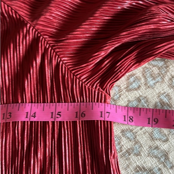 NWOT CHICOS crinkle top size 0 - Picture 3 of 5